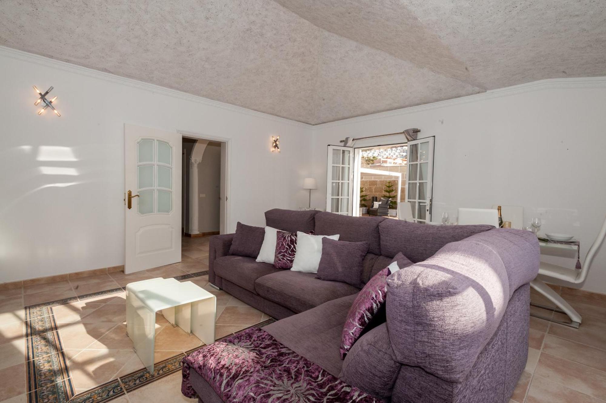 Villa Vanesa Luxury Private Villa With A Heated Pool, 4 Bedrooms And 4 Bathrooms Costa Adeje Dış mekan fotoğraf