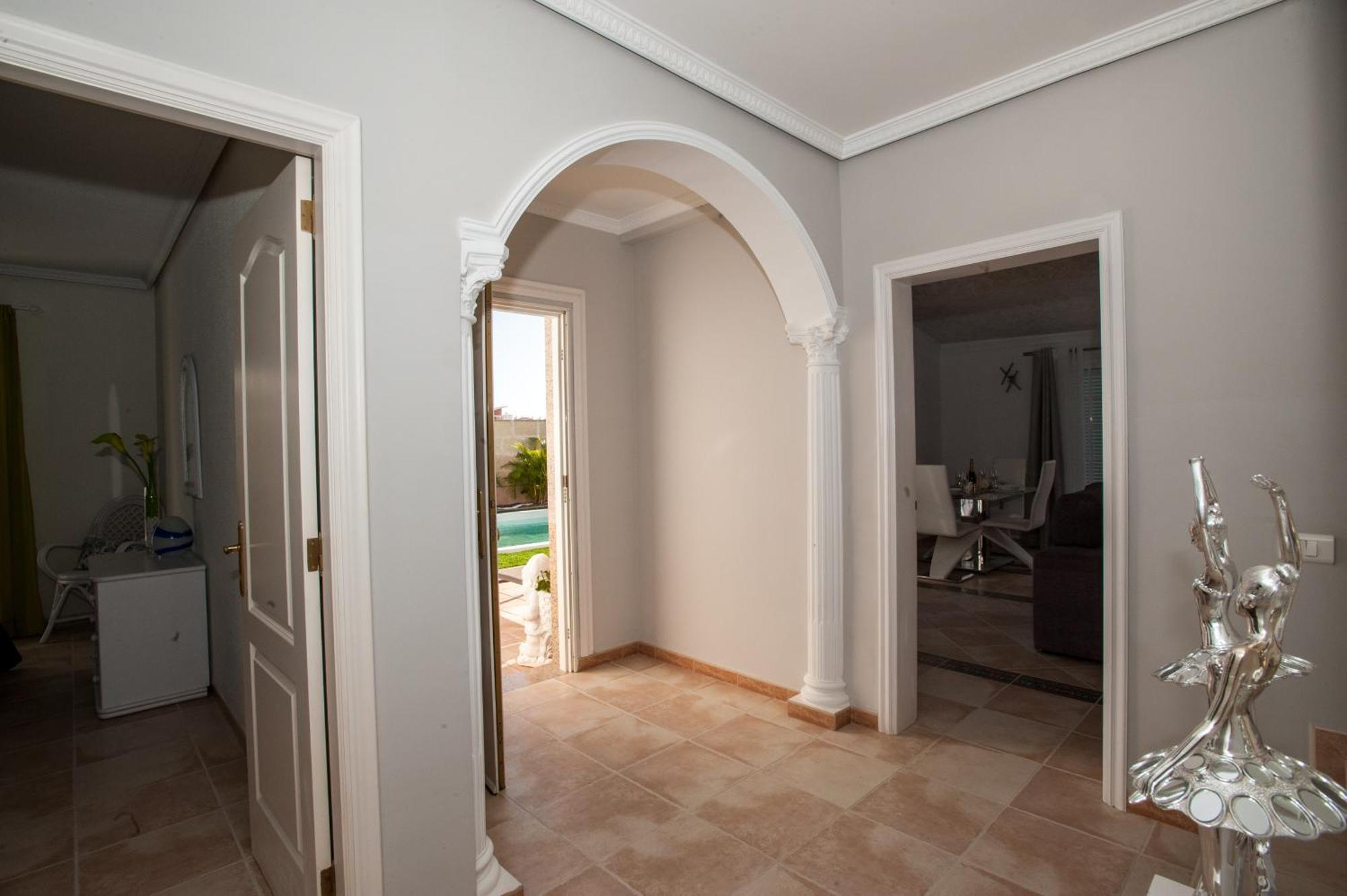 Villa Vanesa Luxury Private Villa With A Heated Pool, 4 Bedrooms And 4 Bathrooms Costa Adeje Dış mekan fotoğraf