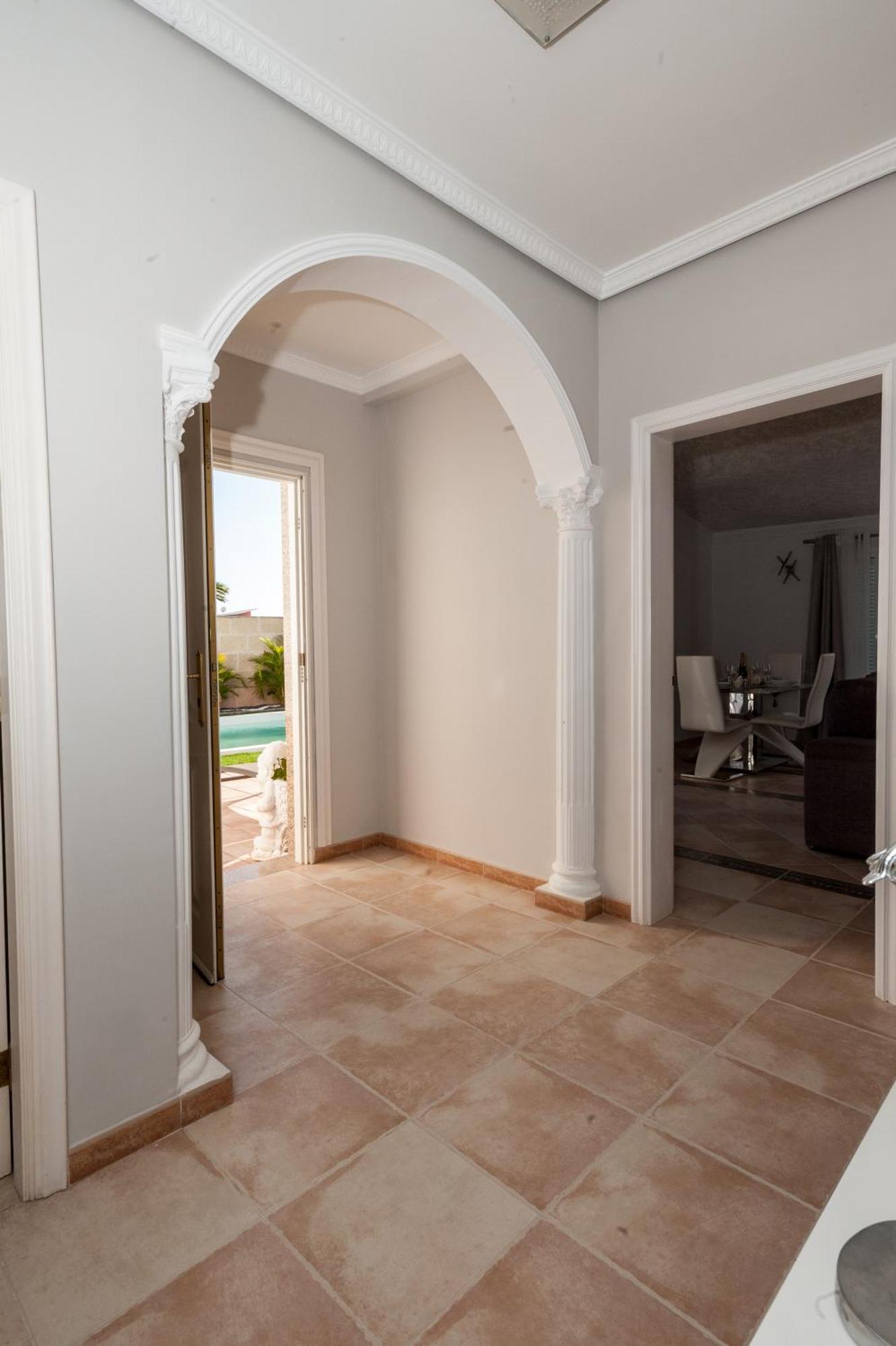 Villa Vanesa Luxury Private Villa With A Heated Pool, 4 Bedrooms And 4 Bathrooms Costa Adeje Dış mekan fotoğraf