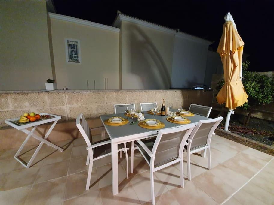Villa Vanesa Luxury Private Villa With A Heated Pool, 4 Bedrooms And 4 Bathrooms Costa Adeje Dış mekan fotoğraf